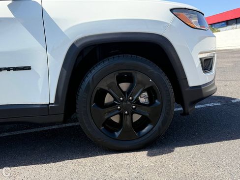 Used 2020 Jeep Compass Latitude FWD image 8