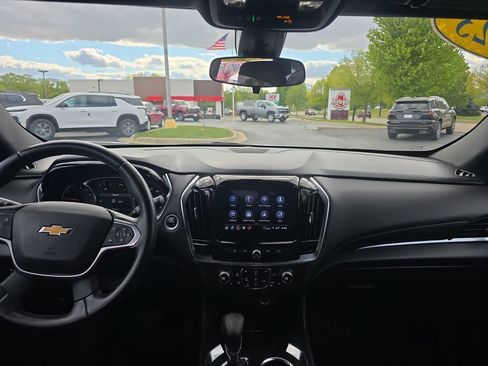 Certified 2023 Chevrolet Traverse LT AWD/4WD image 14
