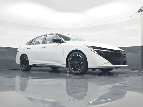 New 2026 Nissan Sentra SR w/ SR Premium Package image 16