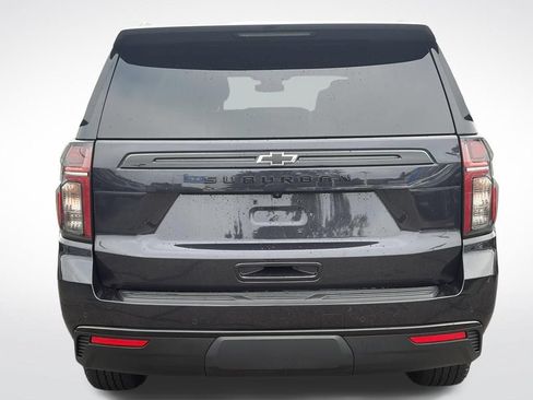 Used 2024 Chevrolet Suburban Z71 w/ Luxury Package AWD/4WD image 8