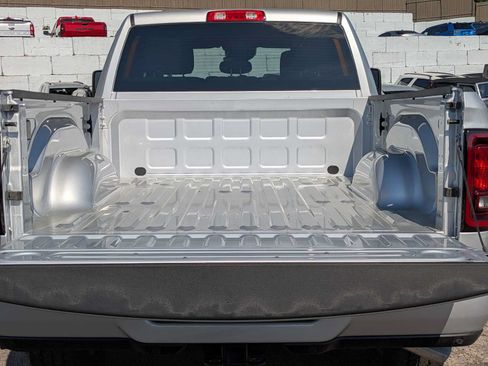 New 2026 RAM 2500 Big Horn AWD/4WD image 5