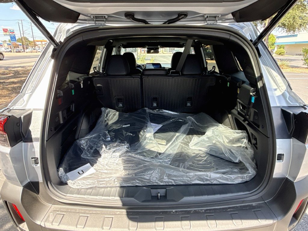 New 2026 Subaru Outback Limited AWD/4WD image 35