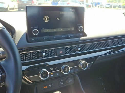 Used 2023 Honda Civic Sport image 19
