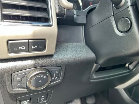 Used 2020 Ford F150 Lariat w/ Equipment Group 502A Luxury AWD/4WD image 26