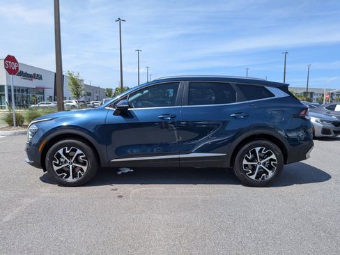 Used 2025 Kia Sportage EX AWD/4WD image 2