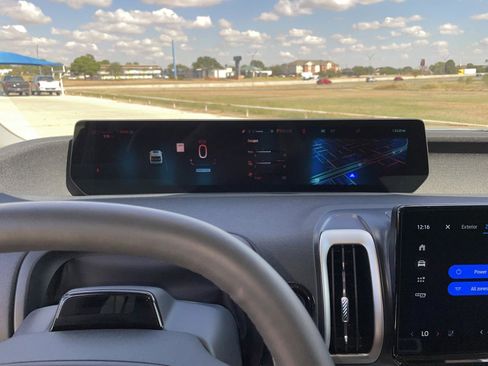 New 2025 Ford Expedition Max Active image 16