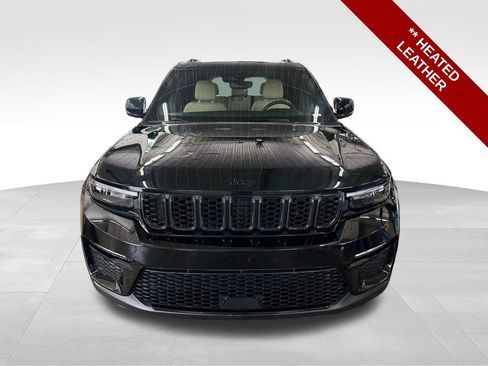 Used 2023 Jeep Grand Cherokee Limited w/ Black Appearance Package AWD/4WD image 11