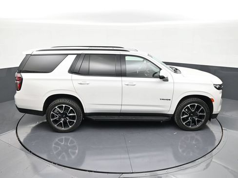 Used 2022 Chevrolet Tahoe RST w/ Luxury Package AWD/4WD image 18