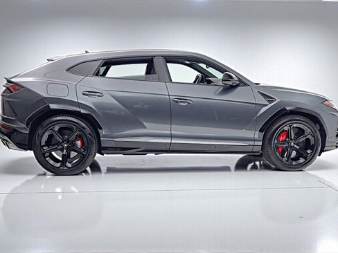 Used 2020 Lamborghini Urus image 21