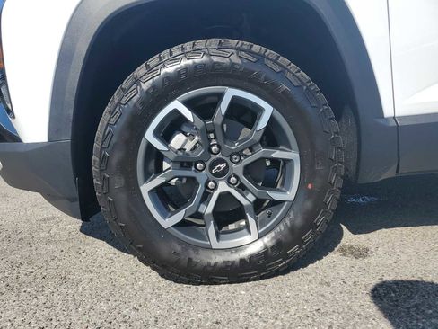 New 2026 Chevrolet Equinox ACTIV FWD image 10