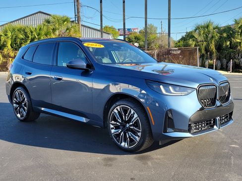 Certified 2025 BMW X3 xDrive30i w/ M Sport Package image 2