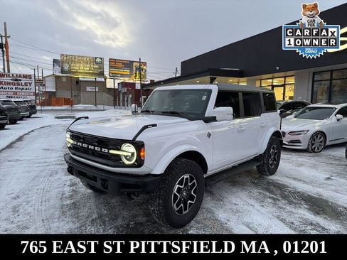 Used 2024 Ford Bronco Outer Banks image 3