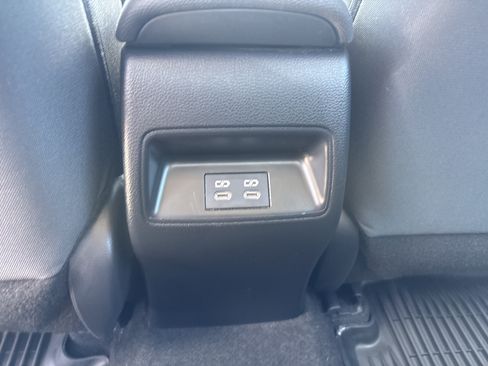 Used 2024 Toyota Corolla LE FWD image 17