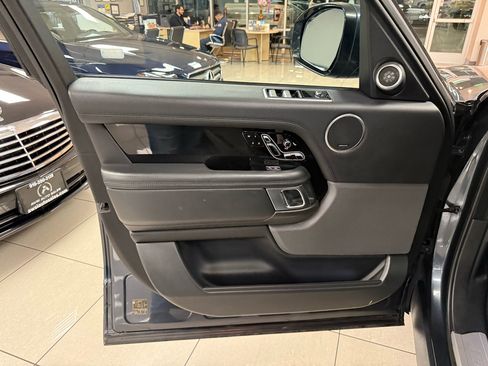 Used 2019 Land Rover Range Rover HSE image 14