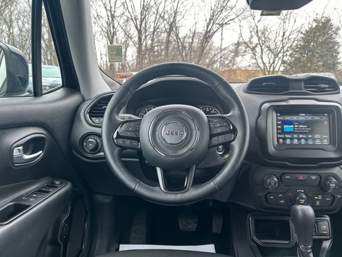 Used 2019 Jeep Renegade Altitude w/ Quick Order Package 2XM image 14