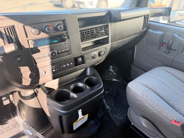 Used 2022 Chevrolet Express 3500 w/ Power Convenience Package RWD image 18
