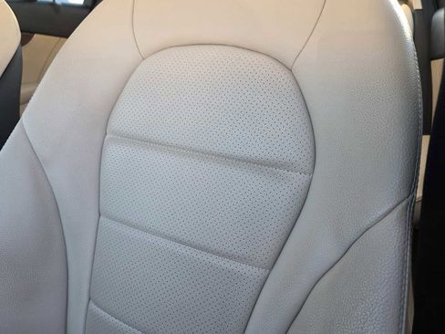 Used 2017 Mercedes-Benz C 300 Sedan image 5