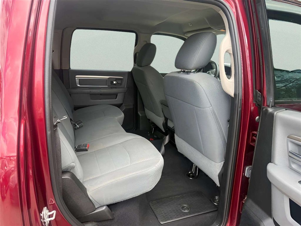 Used 2020 RAM 1500 Classic SLT AWD/4WD image 16