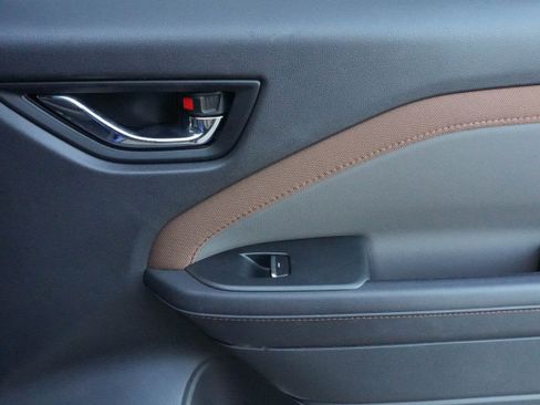 Used 2025 Subaru Forester Sport image 28