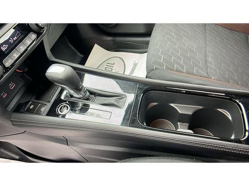 Used 2023 Nissan Kicks SR image 13