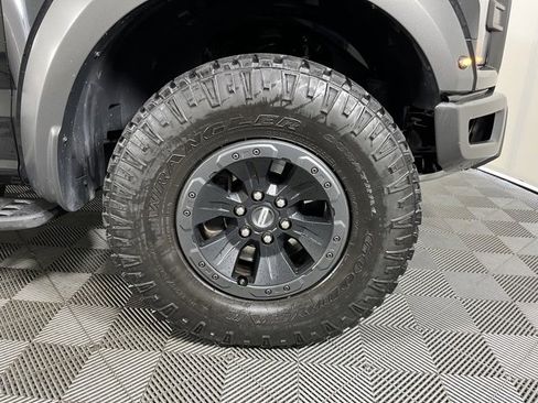 Used 2018 Ford F150 Raptor w/ Equipment Group 802A Luxury image 9