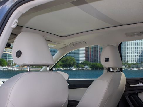 Used 2019 Volkswagen Tiguan SEL image 20