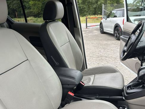 Used 2016 Ford Transit Connect XLT FWD image 14