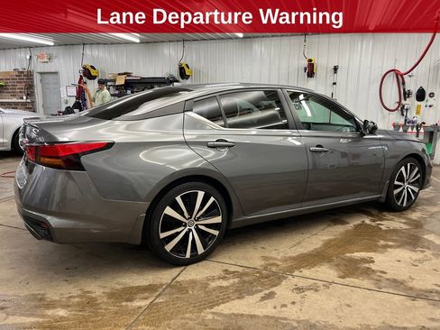 Used 2020 Nissan Altima 2.0 SR image 5
