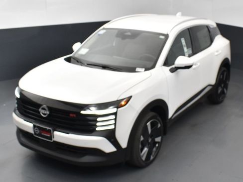 New 2025 Nissan Kicks SR image 46