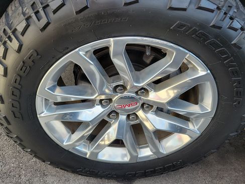Used 2019 GMC Sierra 1500 SLT w/ SLT Premium Package AWD/4WD image 6