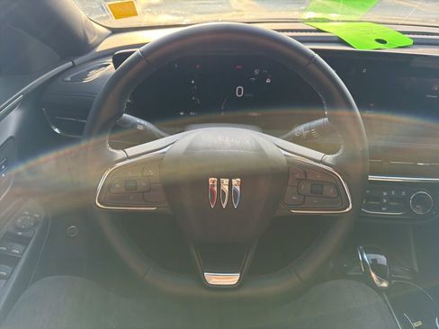 Used 2025 Buick Envista Sport Touring w/ Convenience II Package FWD image 12