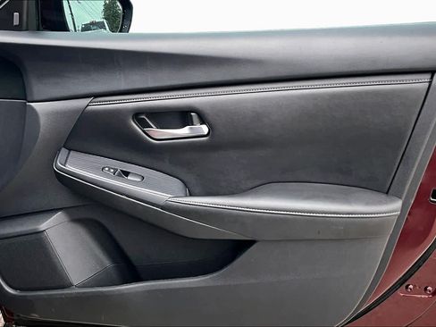 Used 2024 Nissan Sentra SV FWD image 23