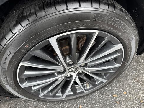 Used 2024 Lexus ES 300h w/ Premium Package FWD image 6