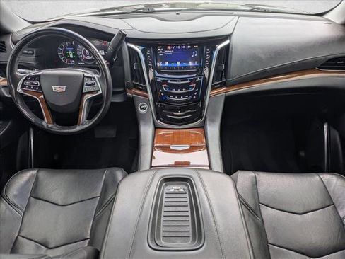 Used 2018 Cadillac Escalade ESV Premium Luxury AWD/4WD image 20