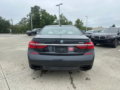 Used 2019 BMW 750i w/ Executive Package RWD image 4
