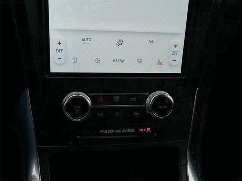 Used 2024 Ford Edge Titanium image 20