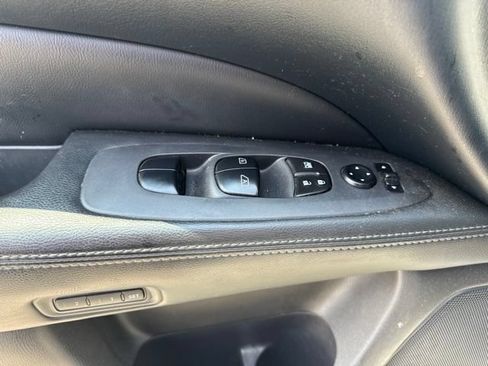 Used 2014 Nissan Pathfinder Platinum AWD/4WD image 10