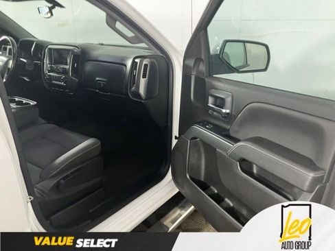 Used 2018 Chevrolet Silverado 1500 LT AWD/4WD image 17