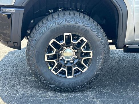 New 2026 GMC Sierra 2500 AT4X AWD/4WD image 12