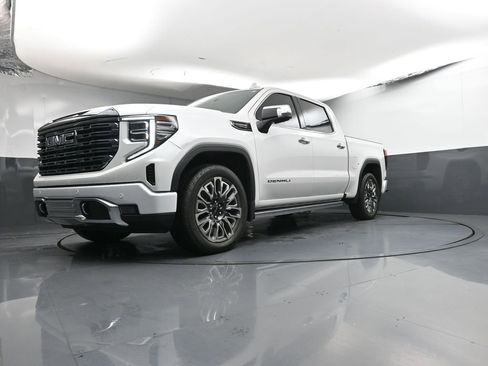 Used 2024 GMC Sierra 1500 Denali Ultimate AWD/4WD image 32