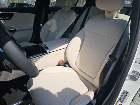 New 2026 Mercedes-Benz C 300 Sedan image 16