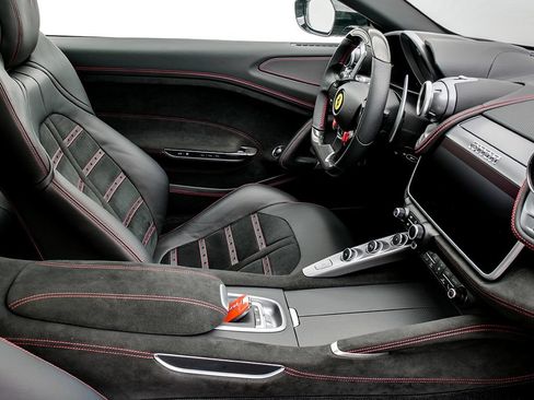 Used 2020 Ferrari GTC4Lusso T RWD image 16
