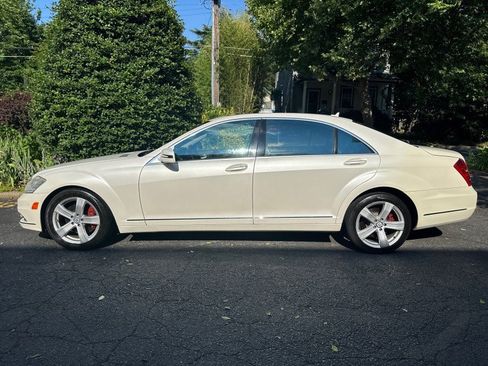 Used 2013 Mercedes-Benz S 550 4MATIC image 7