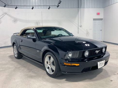 Used 2006 Ford Mustang GT image 10