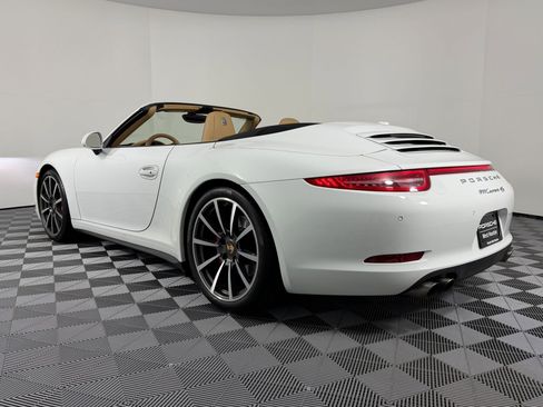 Used 2014 Porsche 911 Carrera 4S image 3