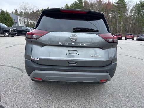 Used 2023 Nissan Rogue SV image 7