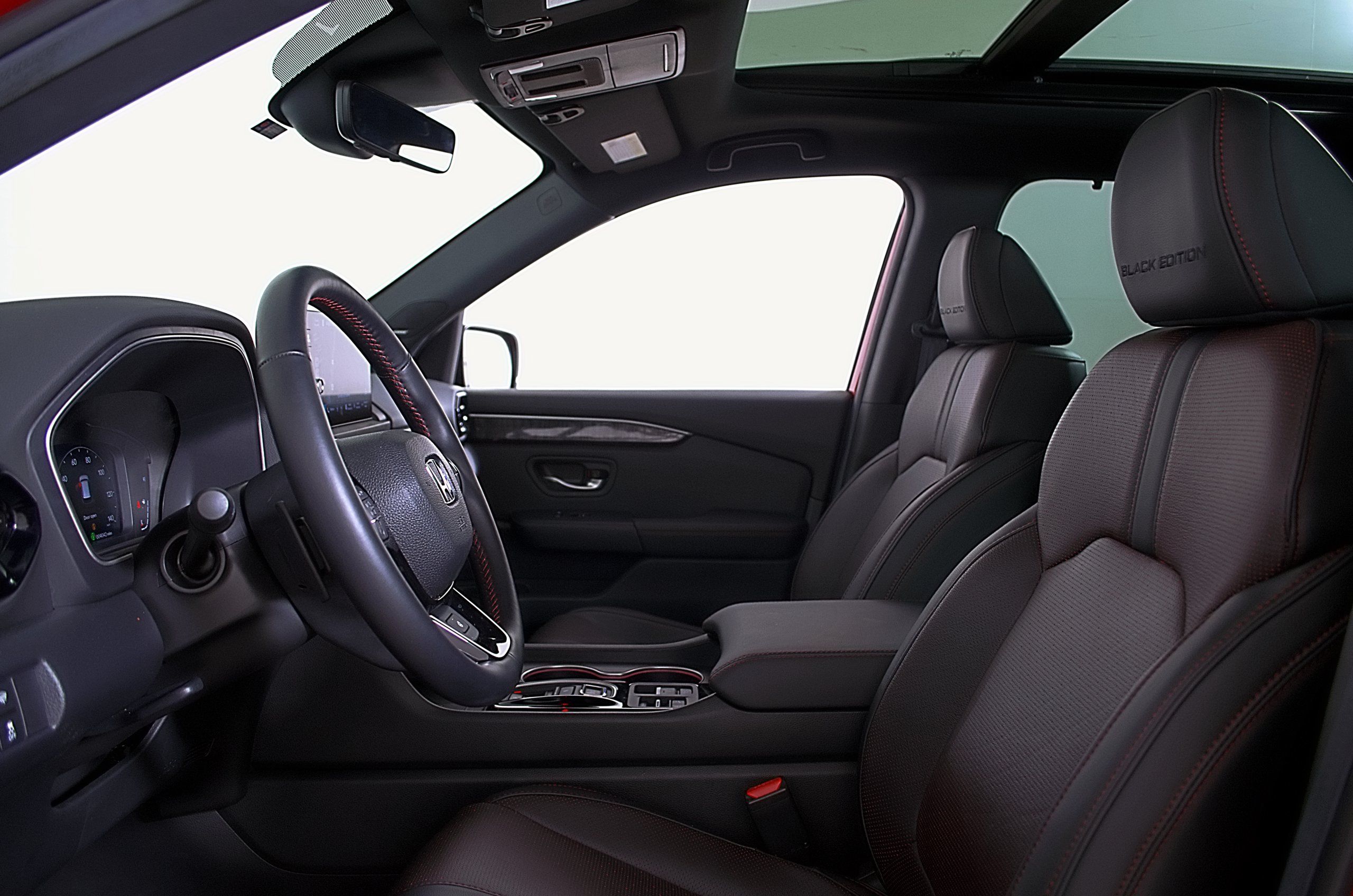 Used 2025 Honda Pilot Black Edition image 24