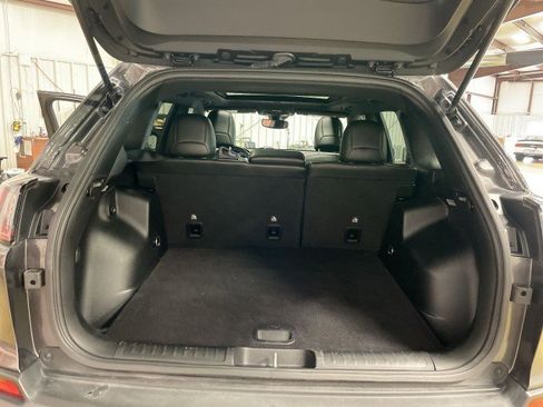 Used 2021 Jeep Cherokee Latitude Lux 80th Anniv w/ Quick Order Package 2YU 80th FWD image 24