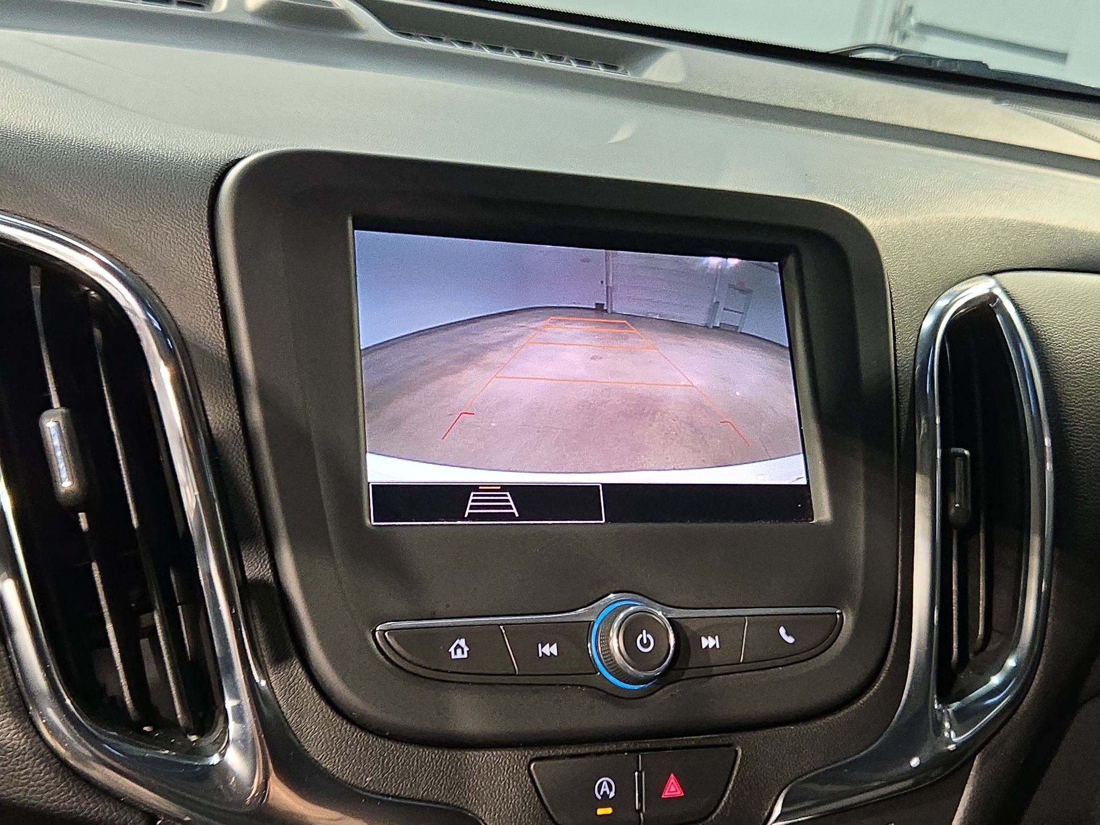 Used 2024 Chevrolet Equinox LT AWD/4WD image 30