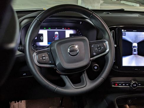 Certified 2024 Volvo XC40 B5 Plus w/ Climate Package AWD/4WD image 14